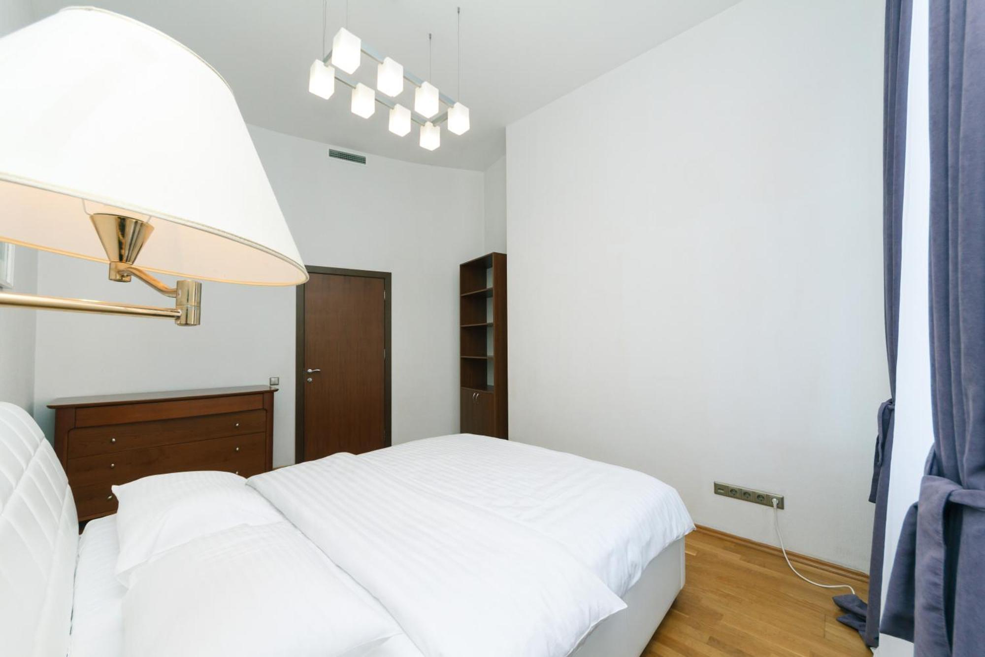 Appartamento Lux Near Maidan, Khreschutyk 3Br Kiev Esterno foto