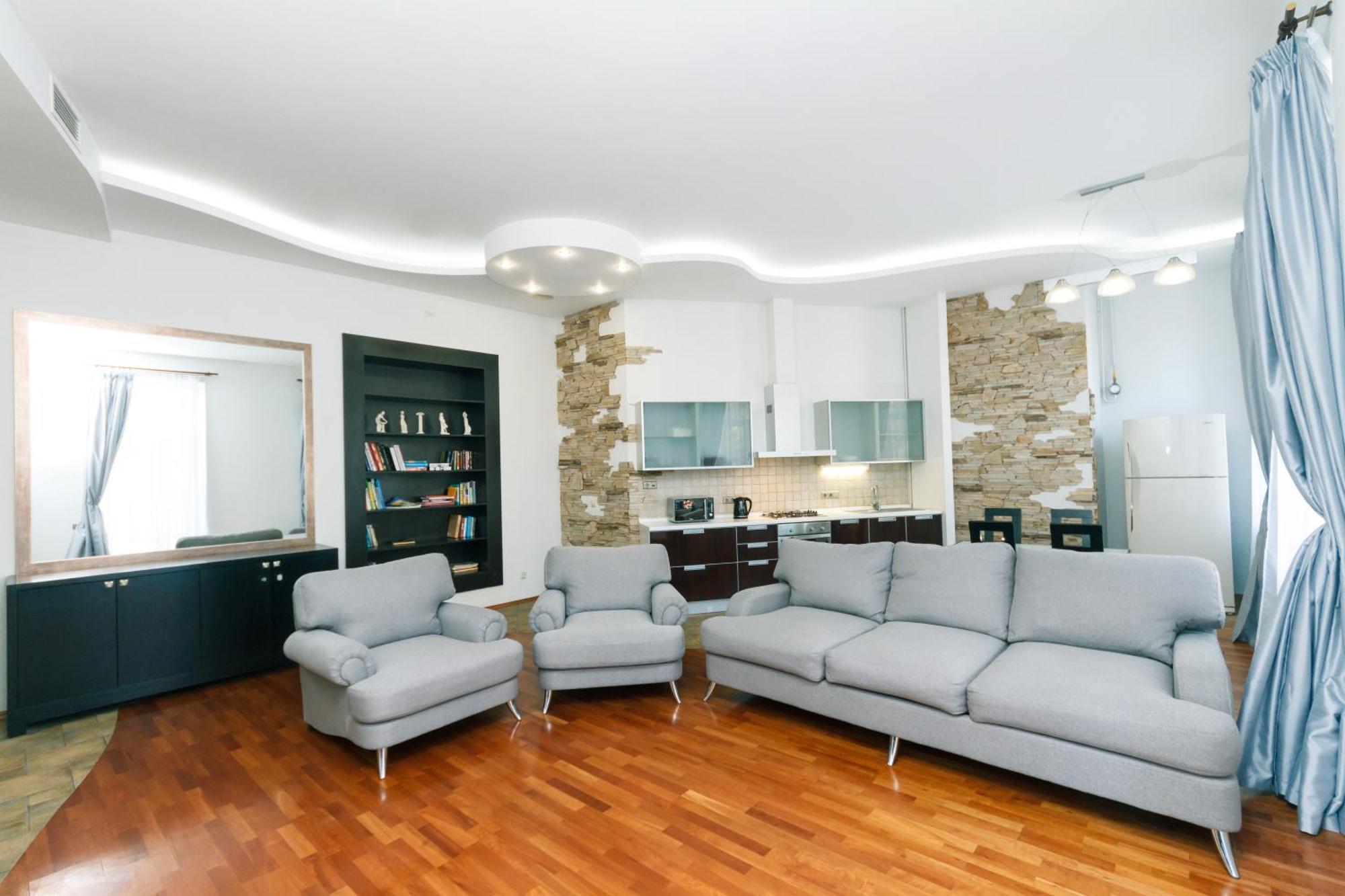 Appartamento Lux Near Maidan, Khreschutyk 3Br Kiev Esterno foto