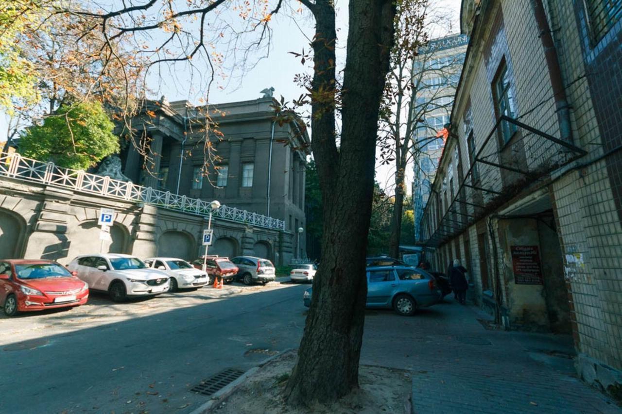 Appartamento Lux Near Maidan, Khreschutyk 3Br Kiev Esterno foto
